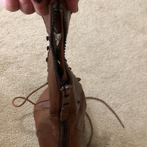 Boots - Picture 4 of 4